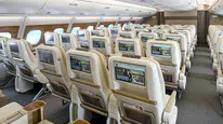 Emirates Havayolları'ndan 5 Milyar Dolarlık Yatırım Hamlesi: 100 Uçak Modernizasyon Sürecinden Geçti!
