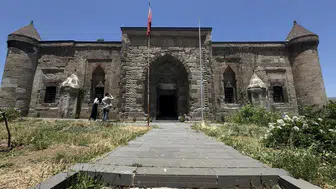 Bitlis: Tarih ve Doğanın Büyüleyici Harmanı, Keşfedilmemiş Hazineleriyle Dikkat Çekiyor!