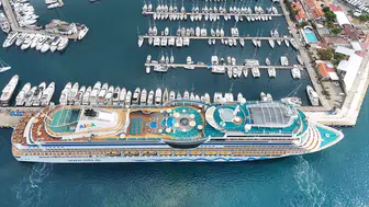 Aida Stella Gemisi, 2,370 Yolcusu ile Marmaris'ten İzmir Limanı'na Rota Çiziyor!