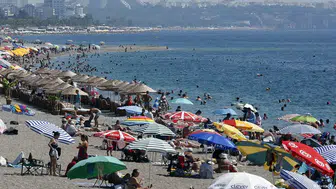 Türkiye, Turizmde Rekor Hedefi Yerine Kâra Odaklanıyor: 2027 Stratejisi Açıklandı!