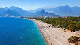 Antalya, 12,4 Milyon Turistle Yeni Bir Rekor Kırdı; 2027 Hedefleri Belli Oldu!