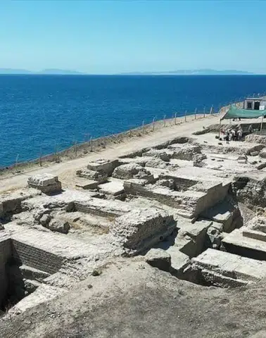 Efes'in Tarihini Sarsan Keşif: 5 Bin Yıllık Sır Gün Yüzüne Çıktı!