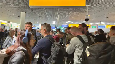 Avrupa'da Uçuş Geçikmeleri ve Bilet Politikaları Yeniden Şekillendi: Yolcuların Yüzü Güldü!