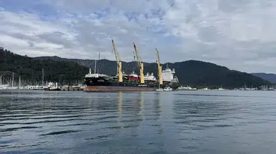 Marmaris Limanı'nda Lüks Motor Yatlar İçin Bakım Çalışmaları Başladı