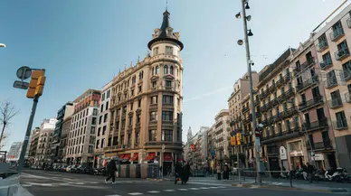 Avrupa'da Turist Yoğunluğuna Dönük Radikal Yasaklar