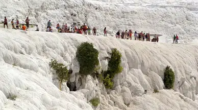 Denizli’nin Büyüleyici Beyaz Cenneti: Pamukkale!
