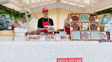 Moskova, "Rusya’nın Lezzetleri" Festivali ile Her Yıl Yerli ve Yabancı Ziyaretçilerini Ağırlıyor!