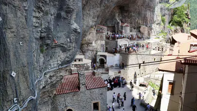 Sümela Manastırı'na Yoğun İlgi: 2 Milyon Ziyaretçi Rekoru Kırıldı!