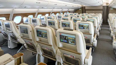 Emirates Havayolları'ndan 5 Milyar Dolarlık Yatırım Hamlesi: 100 Uçak Modernizasyon Sürecinden Geçti!