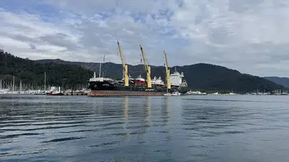 Marmaris Limanı'nda Lüks Motor Yatlar İçin Bakım Çalışmaları Başladı