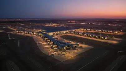 İstanbul ve Antalya Havalimanları, 8 ayda Türkiye'nin Havalimanı Tráfigini Geride Bıraktı!
