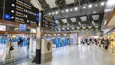 İstanbul'daki Olumsuz Hava Koşulları Nedeniyle Çok Sayıda Uçak Alternatif Havalimanlarına Uçtu