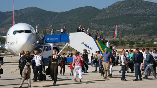 Gazipaşa-Alanya Havalimanı'ndan Dikkat Çeken Yolcu Sayıları: 9 Ayda Gelen ve Gidenler Belli Oldu!
