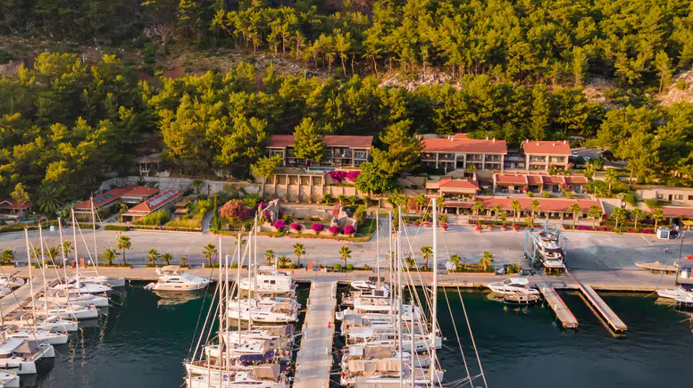 Ege'nin Gizli İncisi: Martı Hemithea Hotel'de Yazın Keyfini Çıkarın!