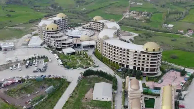 Grand Thermal'de Su, Elektrik ve Ücretler Yok, Direniş Hız Kesmeden Devam Ediyor