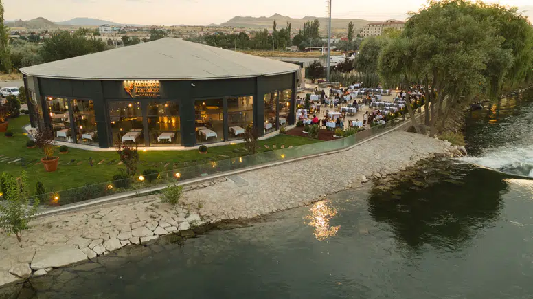 Kapadokya'nın Gastronomi Dünyasına DORAK HOLDİNG'ten Yeni Eklenti: MARİFET KARAKIZ OCAKBAŞI Açıldı!