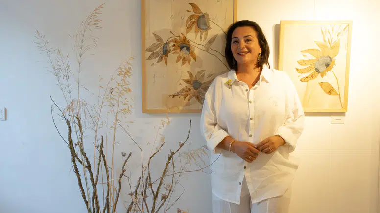 Neslihan Yetişkin, "Aidiyet Bahçesi" adlı eseriyle Bozcaada'da sanatseverlerle buluşuyor!