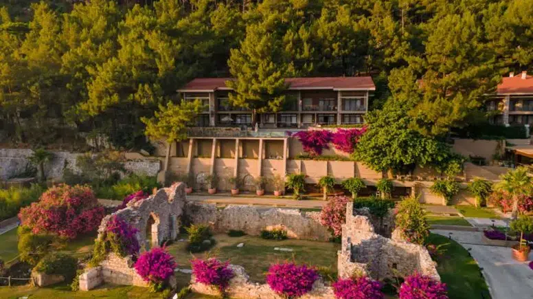 Kışın Tadını Çıkarın: Martı Hotels & Marinas ile Şömine Eşliğinde Lüks Konaklama ve Gurme Deneyimi!
