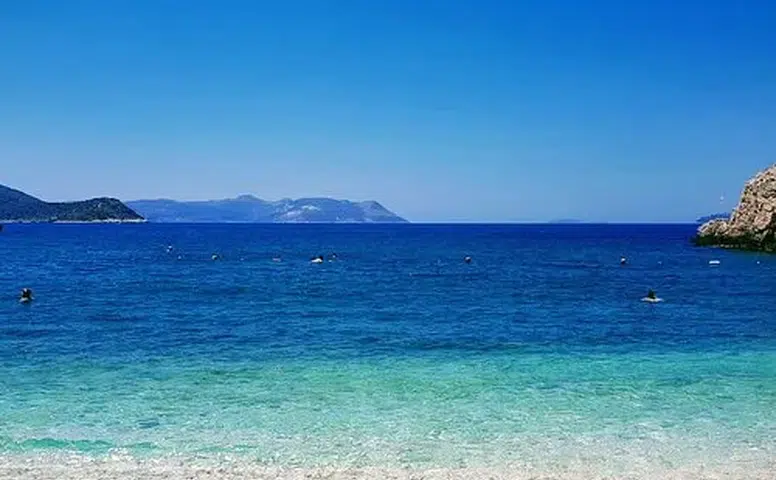 Kış Aylarında da Deniz Keyfi: Türkiye'nin Eşsiz Plajları Sizi Bekliyor!