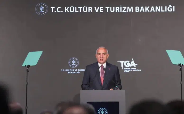 Turizmde Rekor Gelir: Bakan Mehmet Nuri Ersoy'dan 9 Aylık Açıklama!